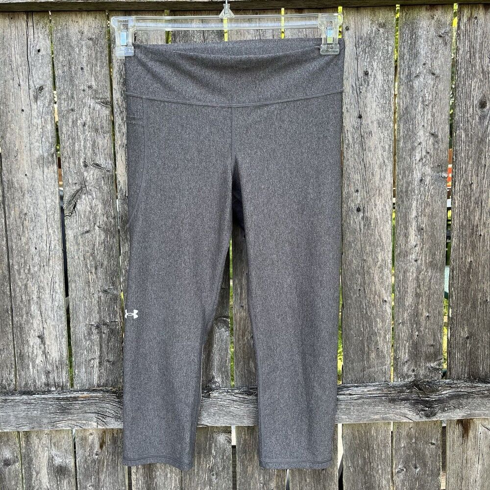 UNDER ARMOUR HeatGear Pocketed Capri Compression Training Leggings, Gray- Size M
